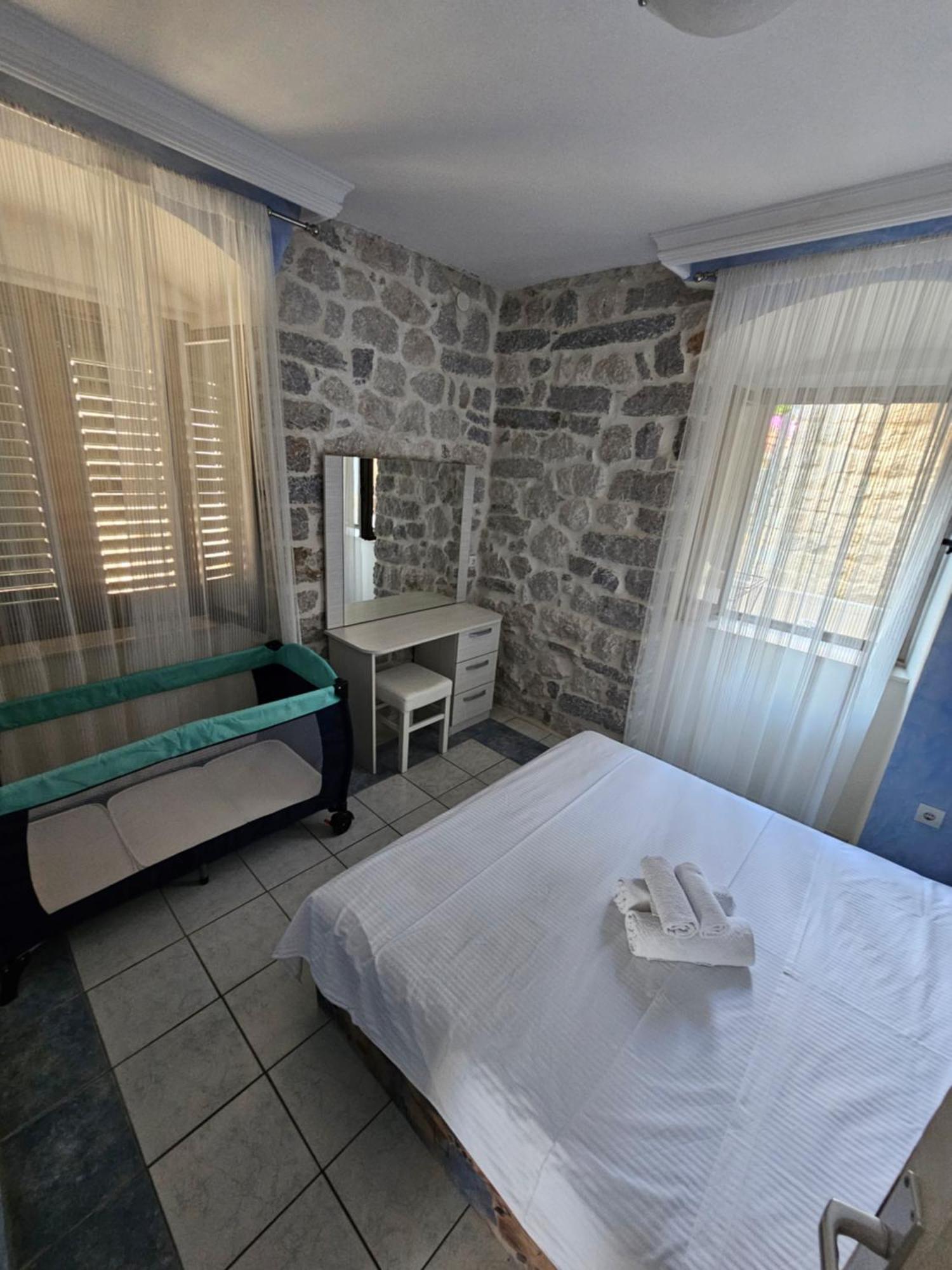 קוטור Lanterna Apartments מראה חיצוני תמונה